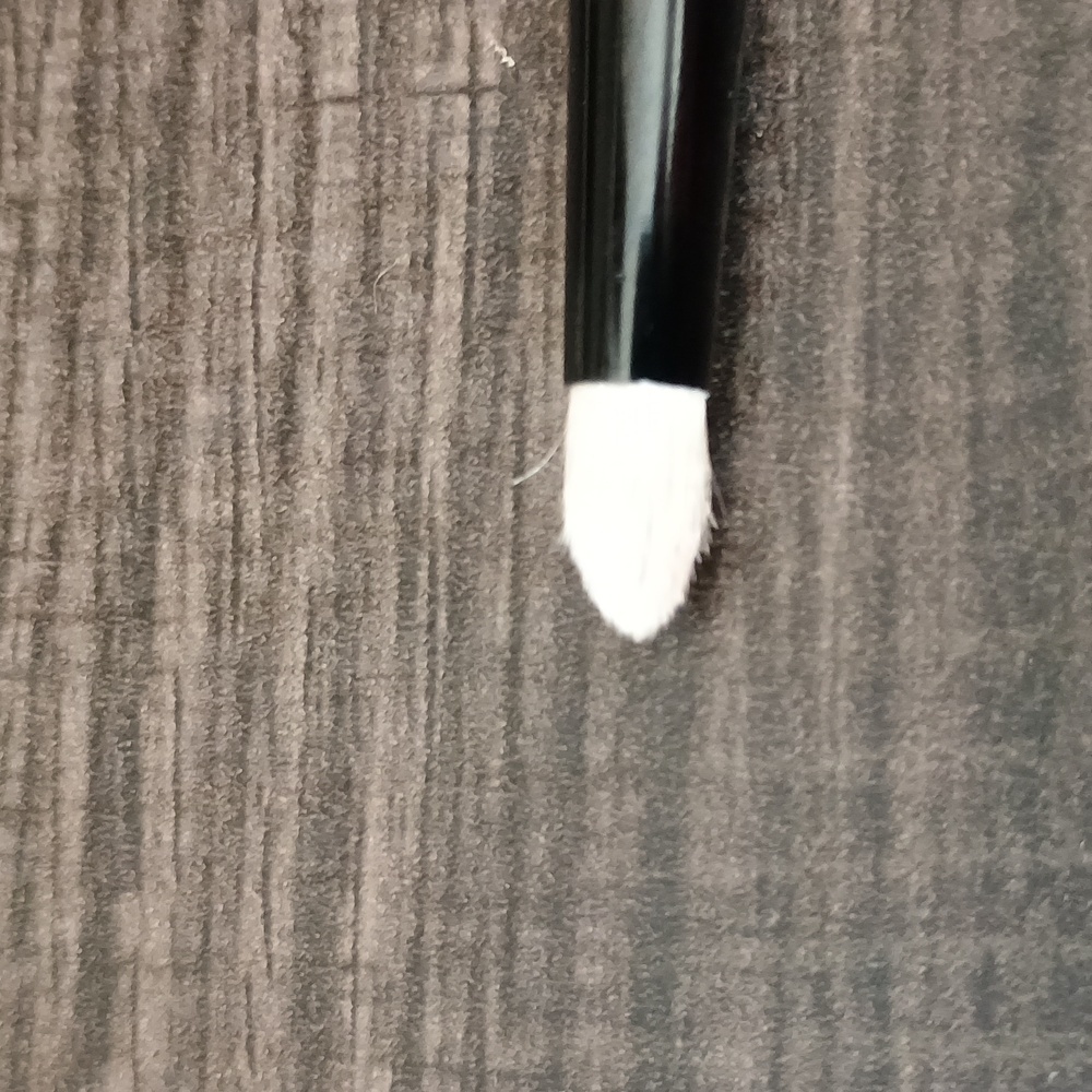 MAC 219SE Cosmetics Black Eyeshadow Brush - Picture 3 of 4